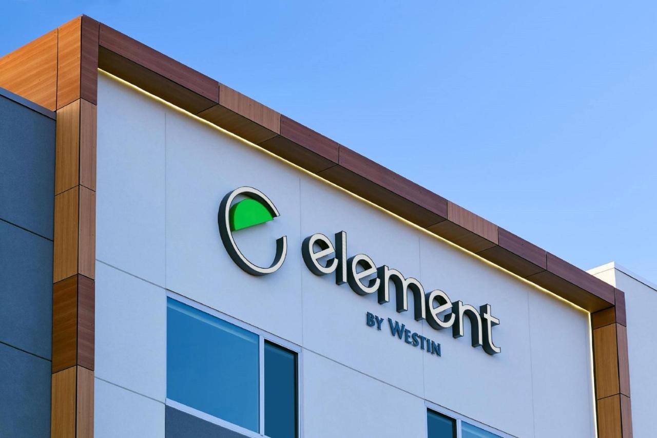 Element Hampton Peninsula Town Center Hotel Luaran gambar