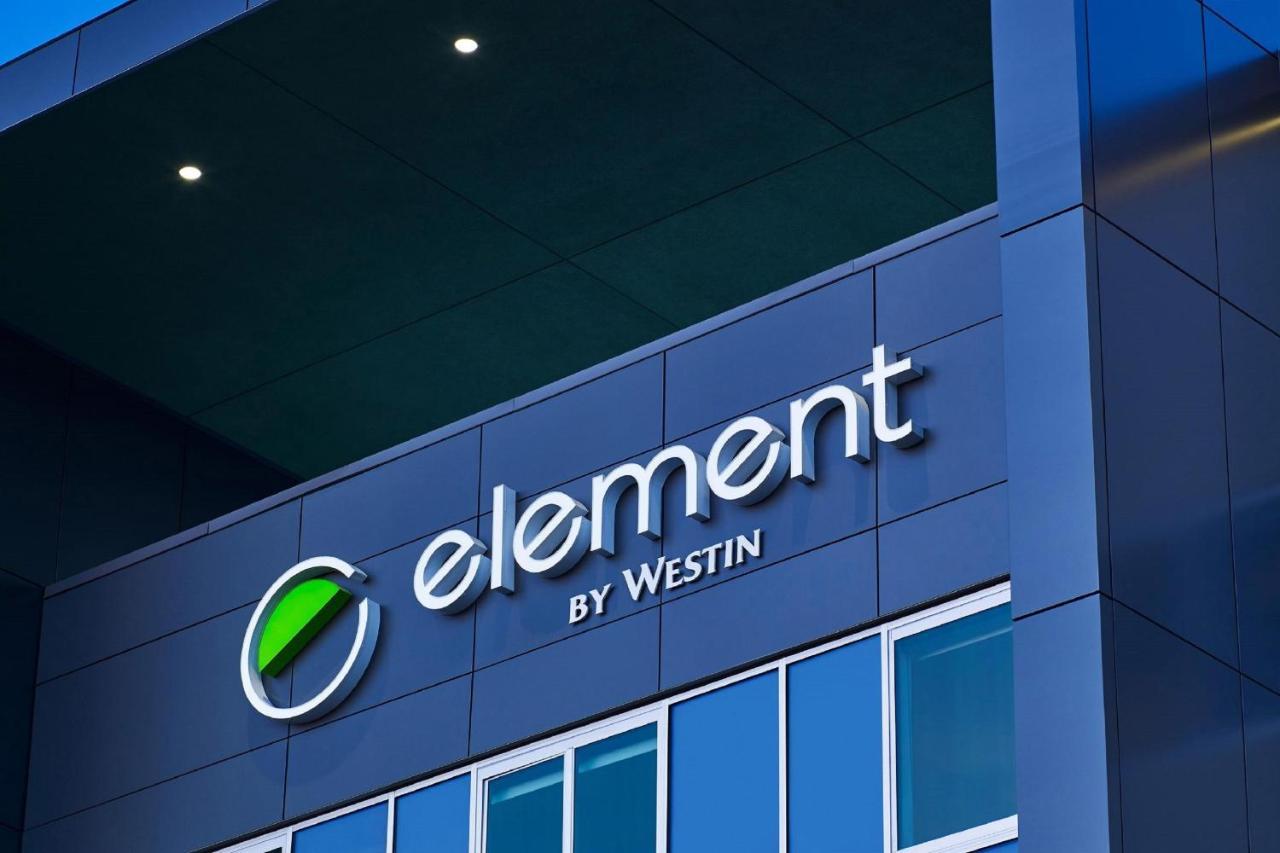 Element Hampton Peninsula Town Center Hotel Luaran gambar