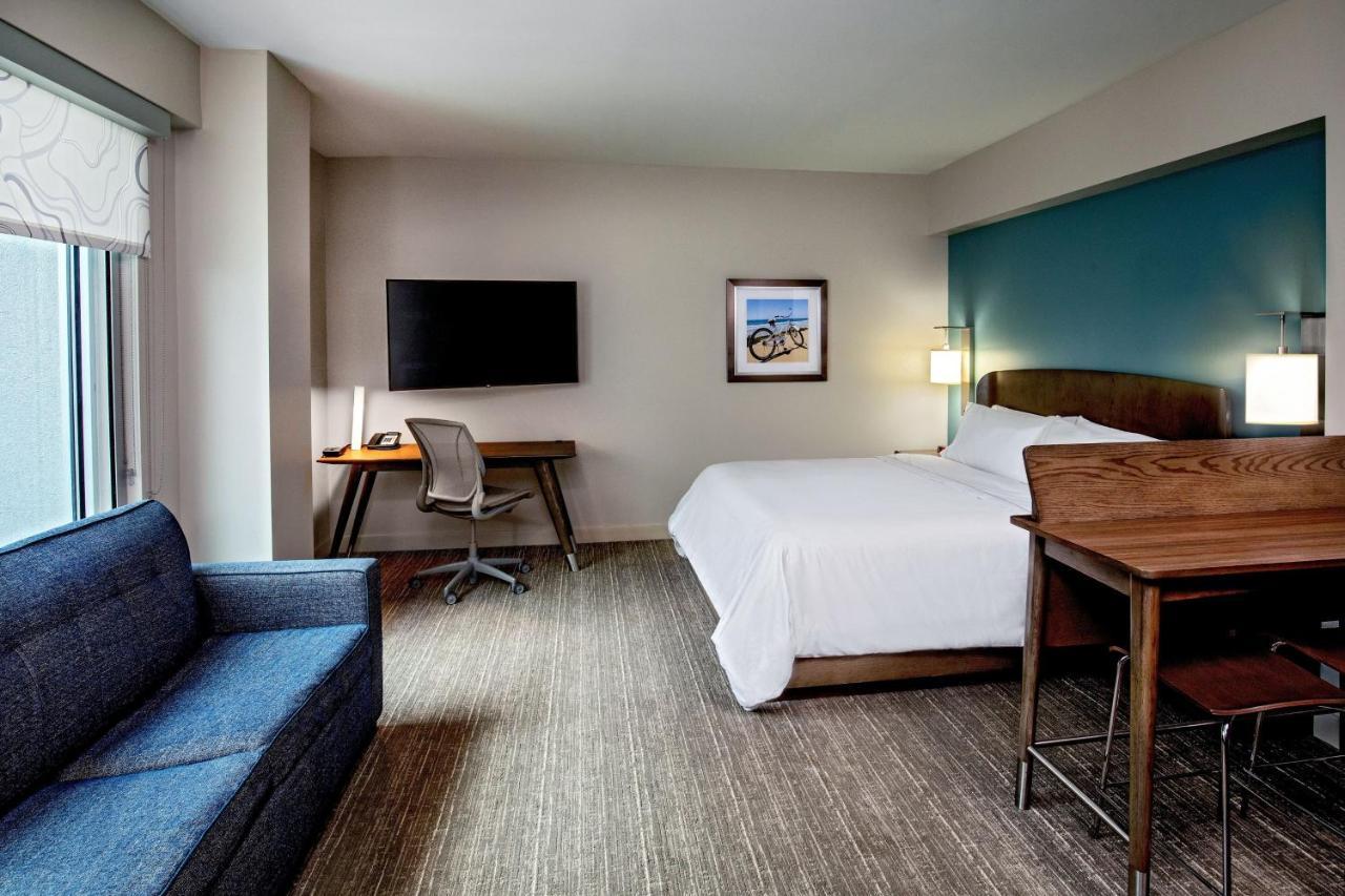 Element Hampton Peninsula Town Center Hotel Luaran gambar