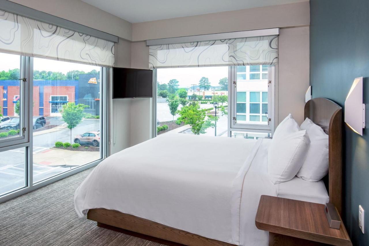 Element Hampton Peninsula Town Center Hotel Luaran gambar