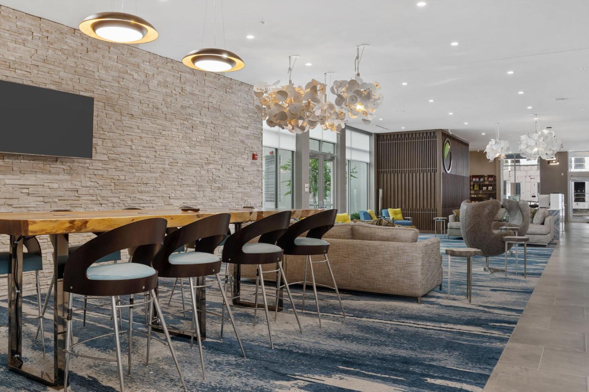 Element Hampton Peninsula Town Center Hotel Luaran gambar
