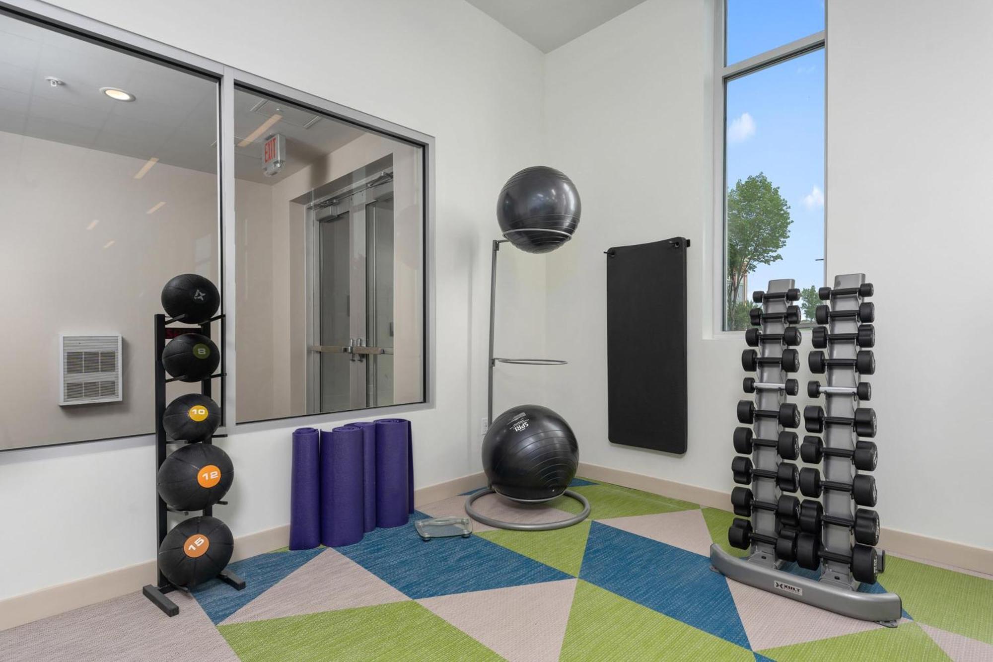 Element Hampton Peninsula Town Center Hotel Luaran gambar