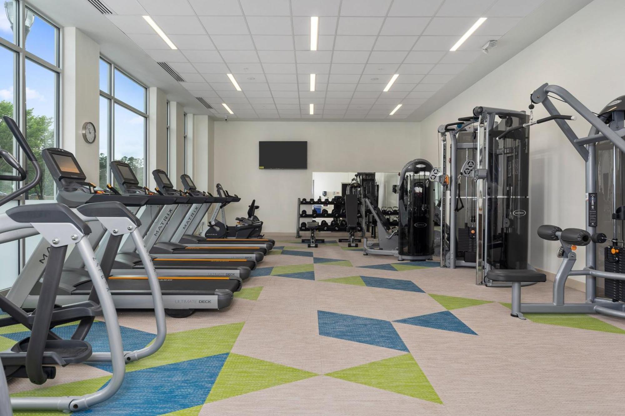 Element Hampton Peninsula Town Center Hotel Luaran gambar